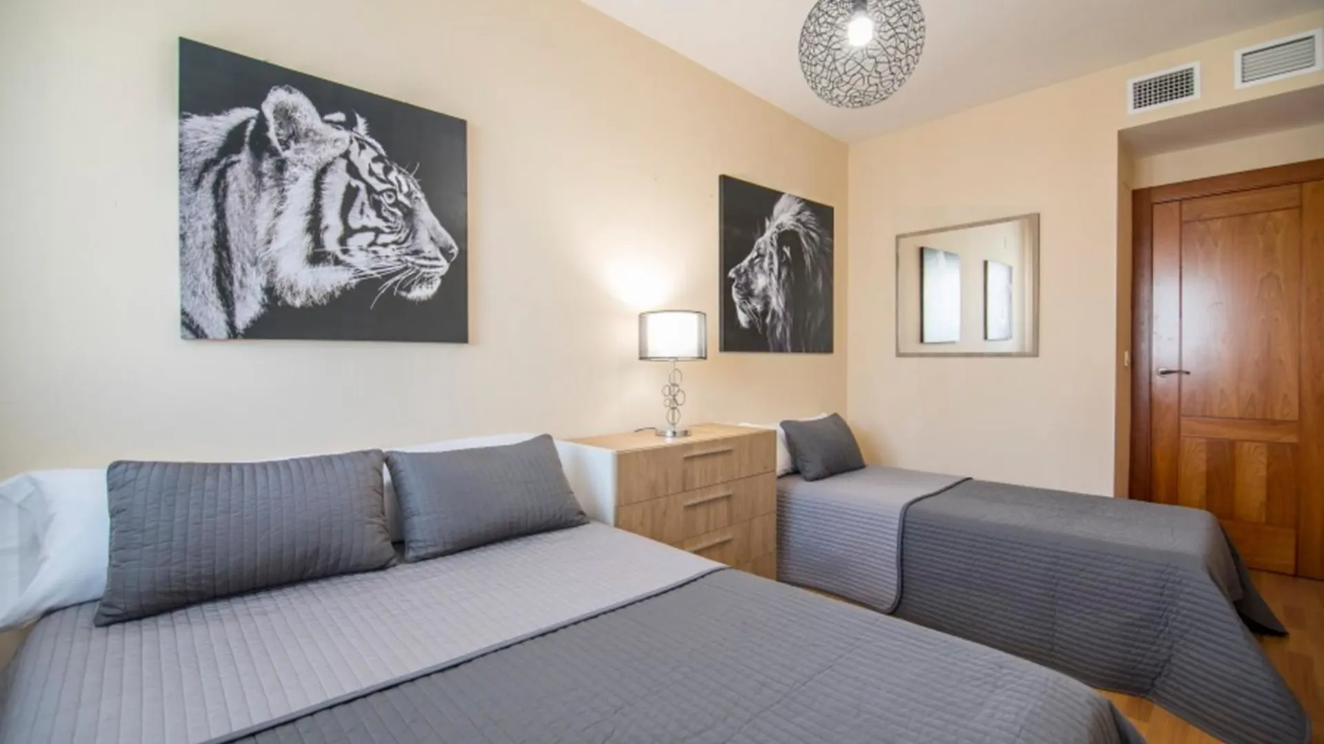 Enjoygranada Emir 3A Piscina Gym And Parking Apartment Spain